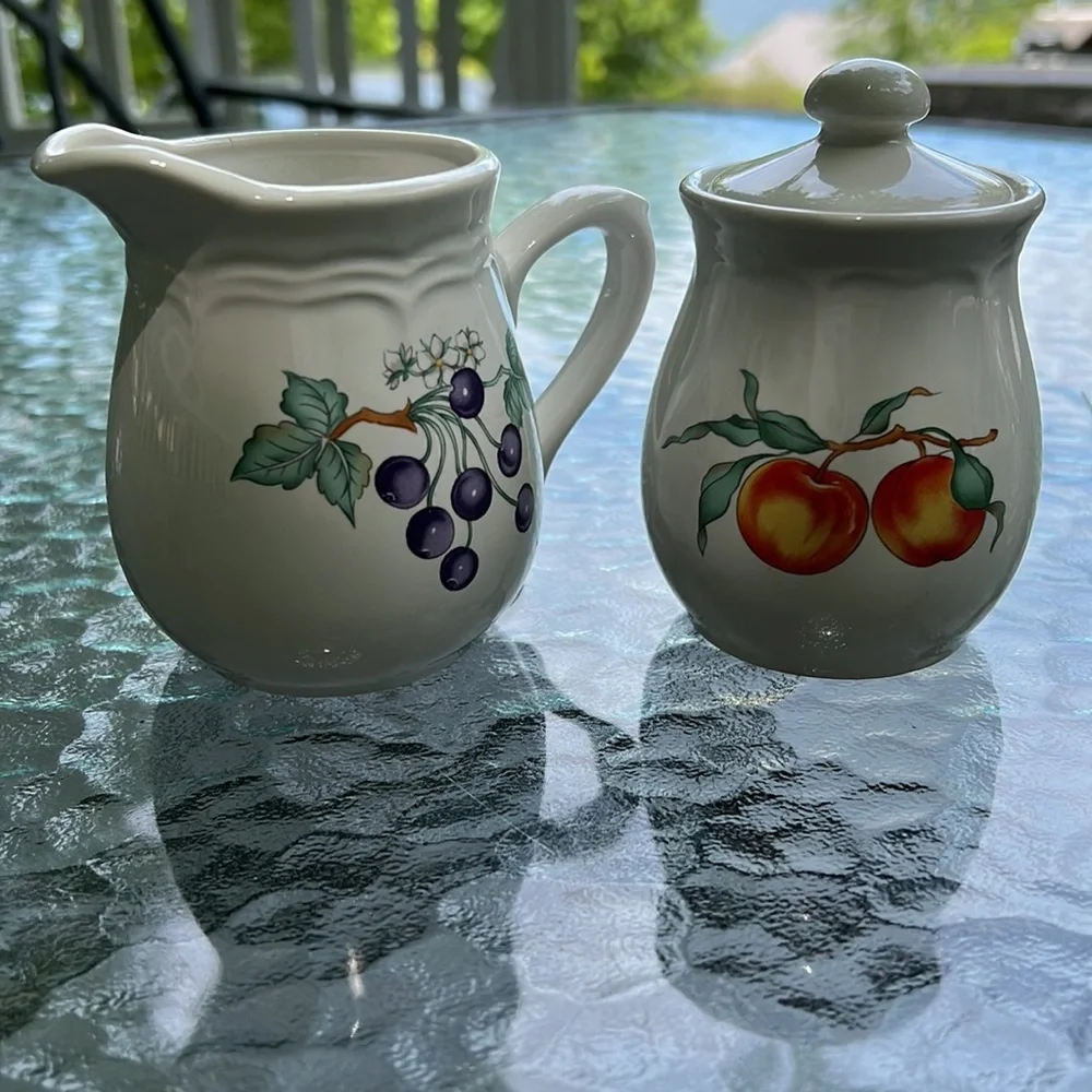 N/A white ceramic